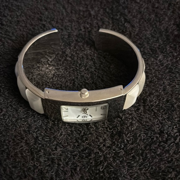 Silver plated watch bracelet with inlayed mother of pearl beautiful and classy - Picture 1 of 4